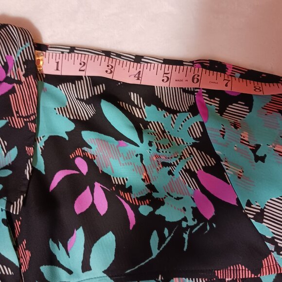 Boutique Brand, Plus Size 3X, Button Down blouse, Multi-Colored, Lovely, Light - Picture 14 of 16